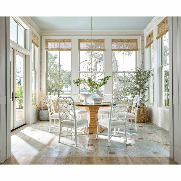 Nantucket Round Dining Table w/Glass Top